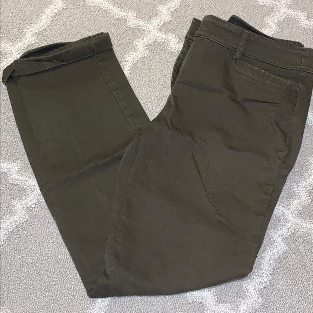 EXPRESS OLIVE GREEN CHINO PANTS